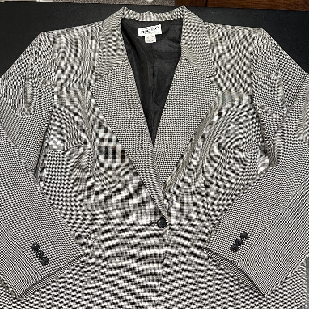 Pendleton Plus 100% Virgin Wool Checkered Blazer - image 1